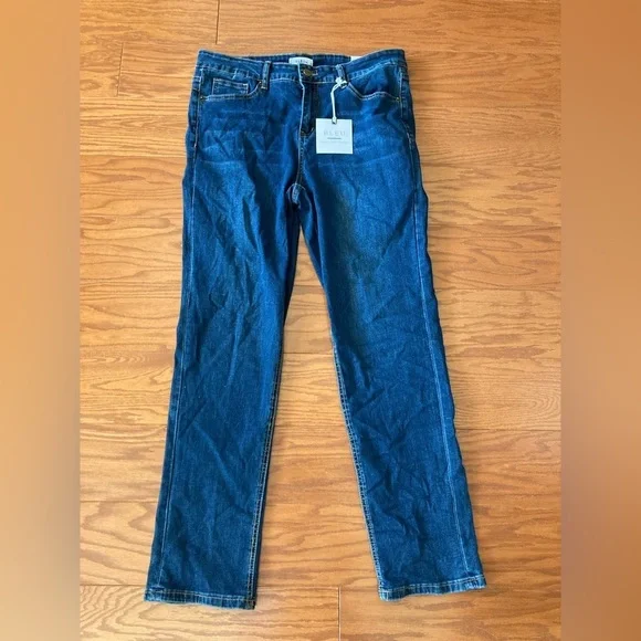 Bleu size 10 blue denim capri with stretch New With Tags - Picture 2 of 12